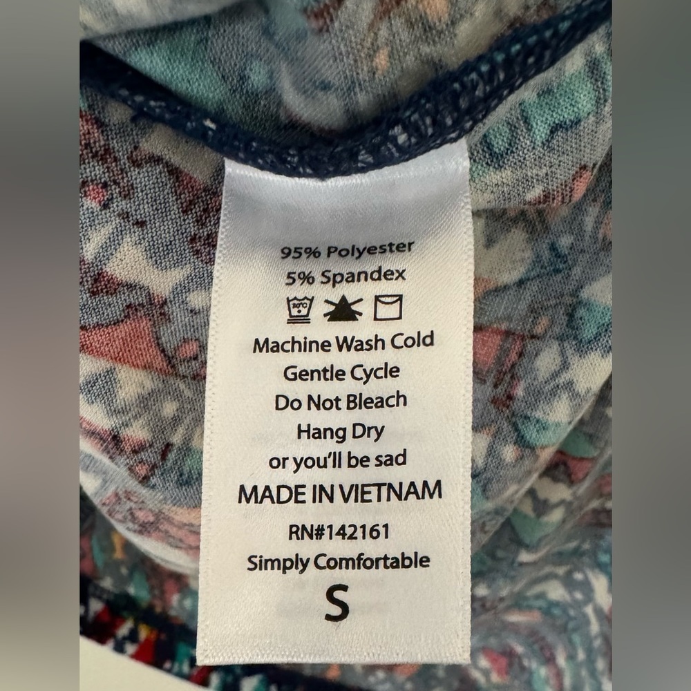 LuLaRoe Randy tee, Small - Picture 2 of 4